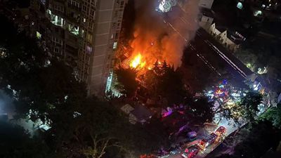 重庆江北一火锅店失火，暂无人员伤亡