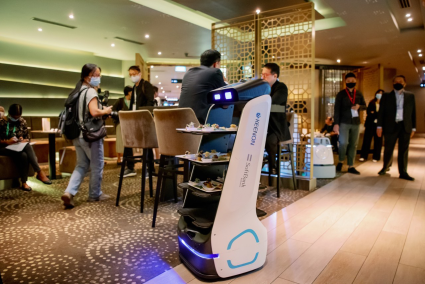  软银机器人与擎朗智能宣布成为全球战略合作伙伴