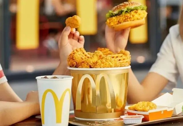 麦当劳要开元宇宙虚拟餐厅；星巴克使用过期食材被罚百万