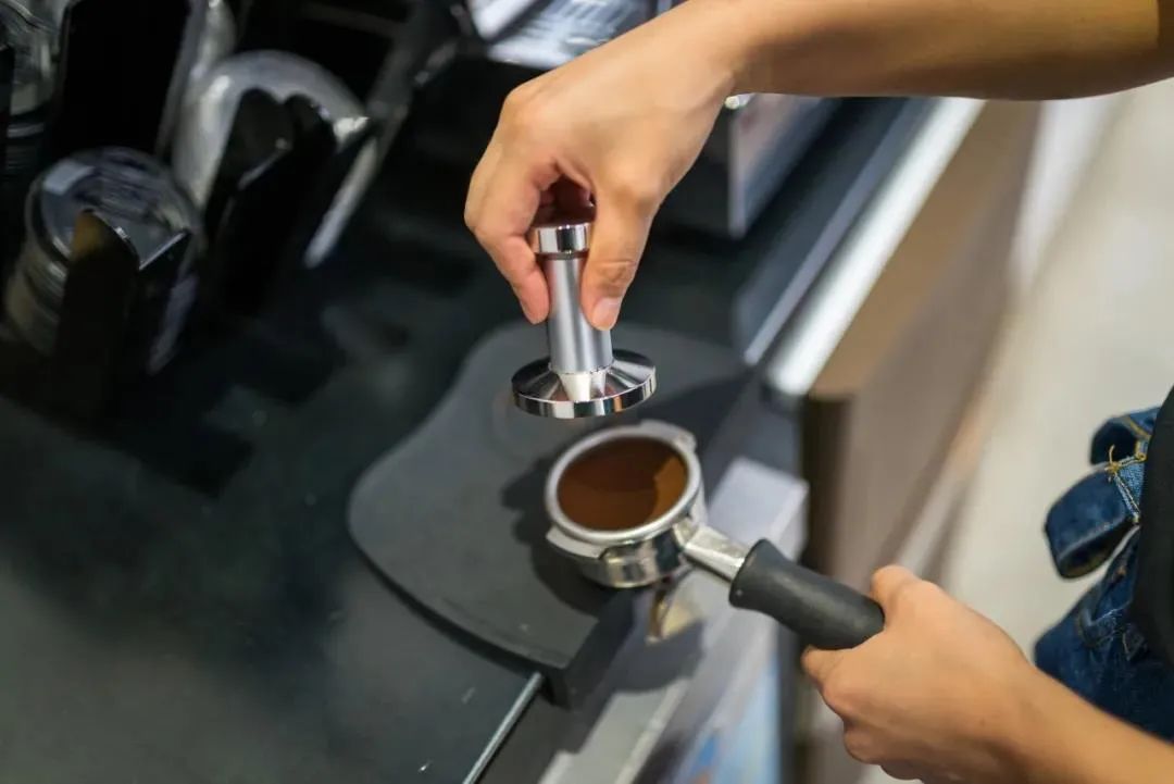 茶饮品牌“野萃山”关联公司因调味品过期被罚;咖啡期货价格升至十年新高