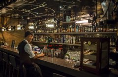 上海市商务委再次提示：酒吧、咖啡馆当前不得