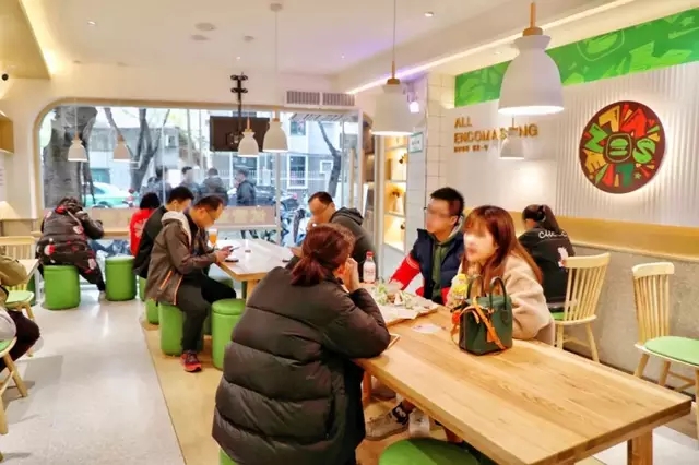 开一间塔斯汀要多少钱? 加盟塔斯汀汉堡店需要多少钱