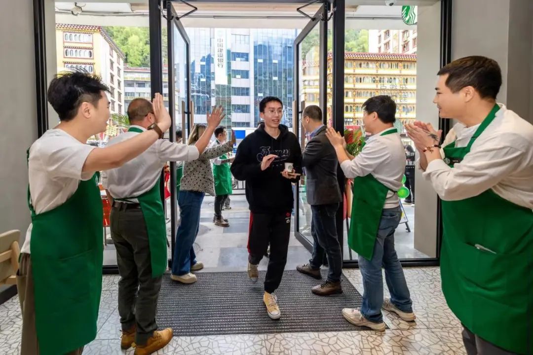 星巴克财报的三个关键词，预示着中国咖啡行业的未来