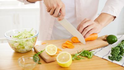 上门代厨周挣千元？别忘系好“安全带 “