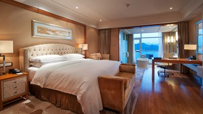 北京告诫：“五一”假期住宿餐饮不得在价外加