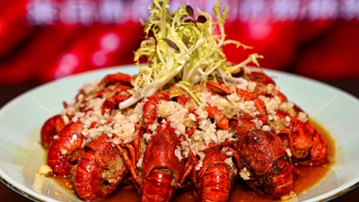 湖南小龙虾打“飞的”直达柬埔寨金边