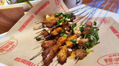 烤串包装费按串收，外卖包装乱象何时休？