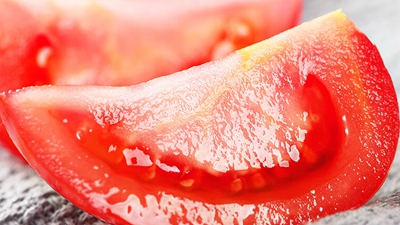 印度西红柿价格暴涨，官员“支招”：都别吃，