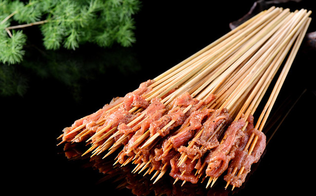 串串香和麻辣烫有什么区别 串串香和麻辣烫有什么区别