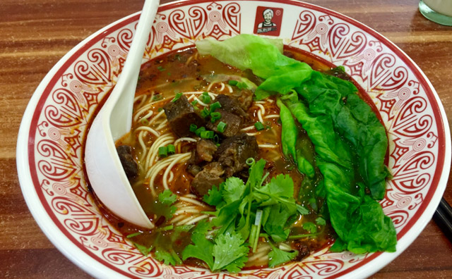 想开一家担担面店是一个人开好还是加盟好 想开一家担担面店是一个人开好还是加盟好