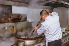 广州餐企有望能免费安装管道燃气；“毒狗肉”