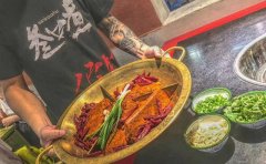 解读叁口煮市井老火锅疯狂排队背后的秘密