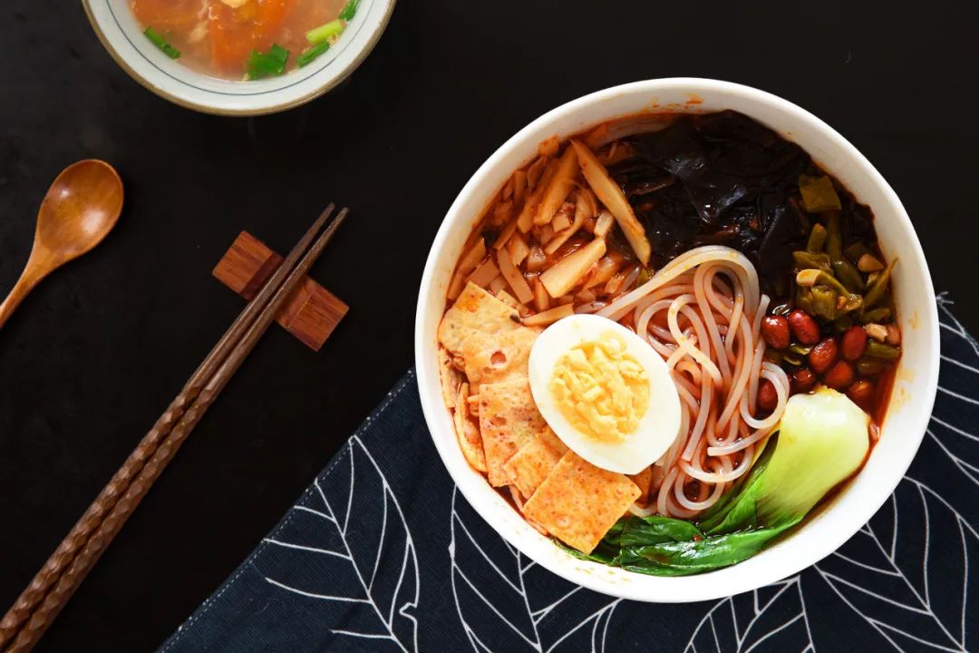 粉面赛道迎新年开门红,甘食记获5000万A轮融资!