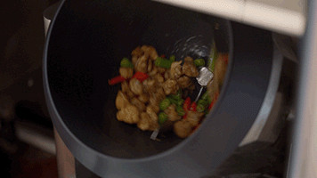 90后用机器人炒菜周入10万,炒菜机器人真的有可能替代厨师吗?