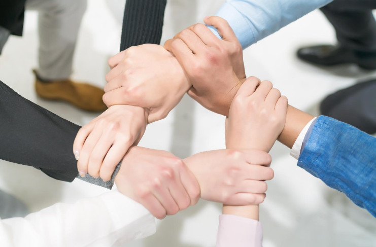 拼命栽培员工,让他强大到足以离开