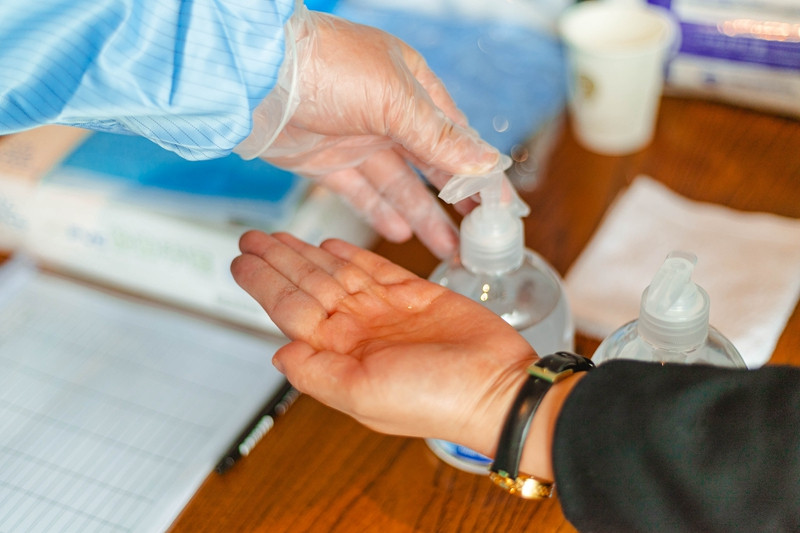 实地走访:25家门店7家不扫码,部分餐饮商家只顾生意不提防疫