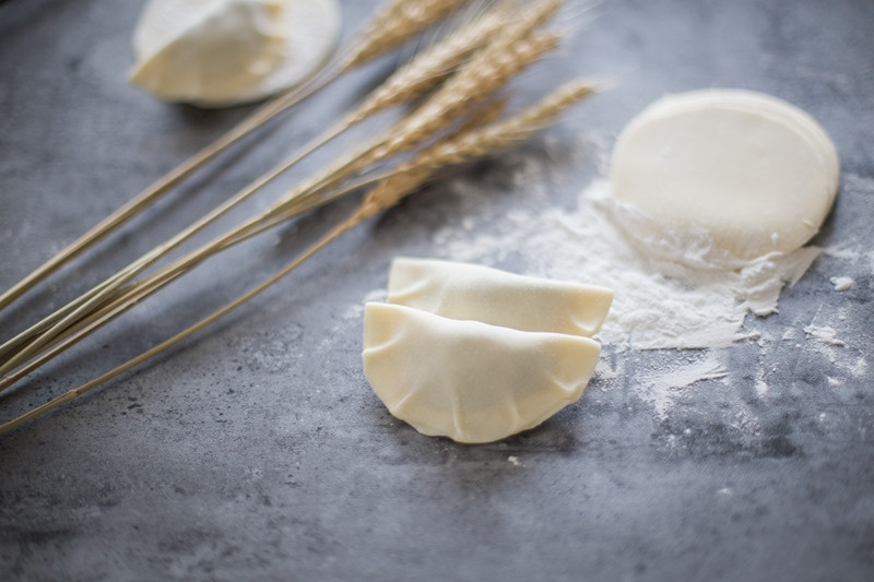 广东食品抽检23批次样品不合格,包括饮用水、饺子皮