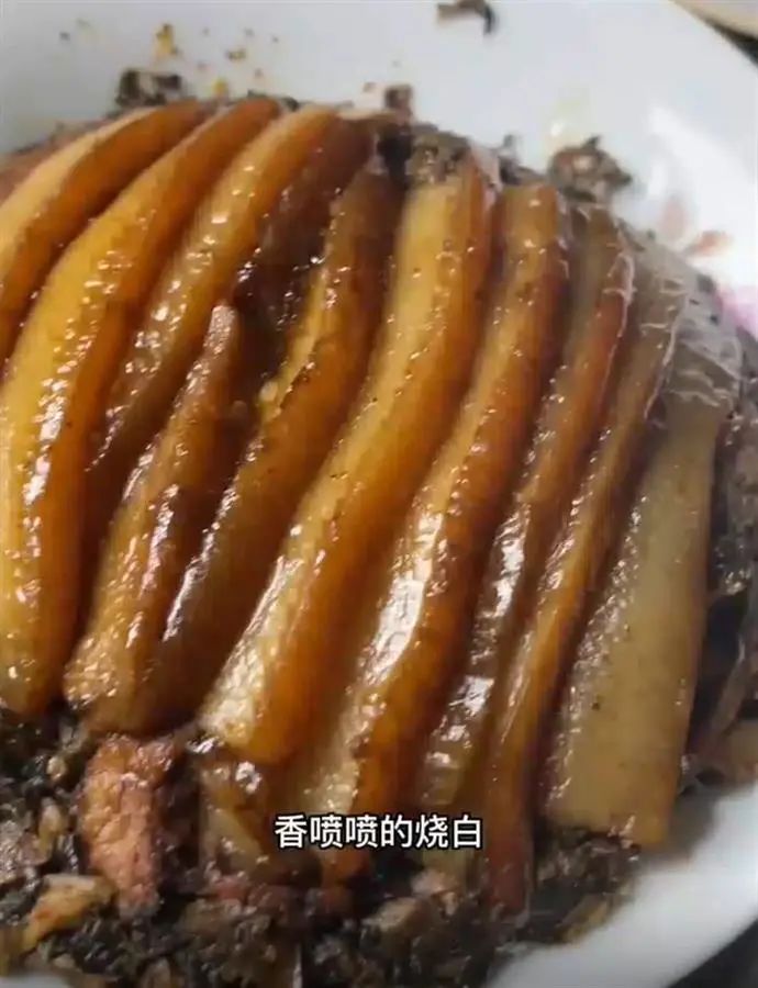 女子卖150碗熟肉被判赔5万,原告律师发声