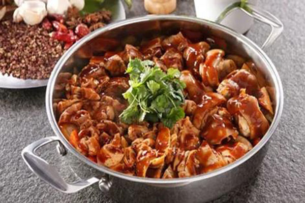 怎样经营好焖锅店:选址、装修、服务、菜品