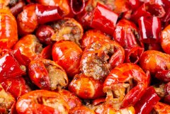 网友反映成品虾里生蛆，商家：那不是蛆，是苍