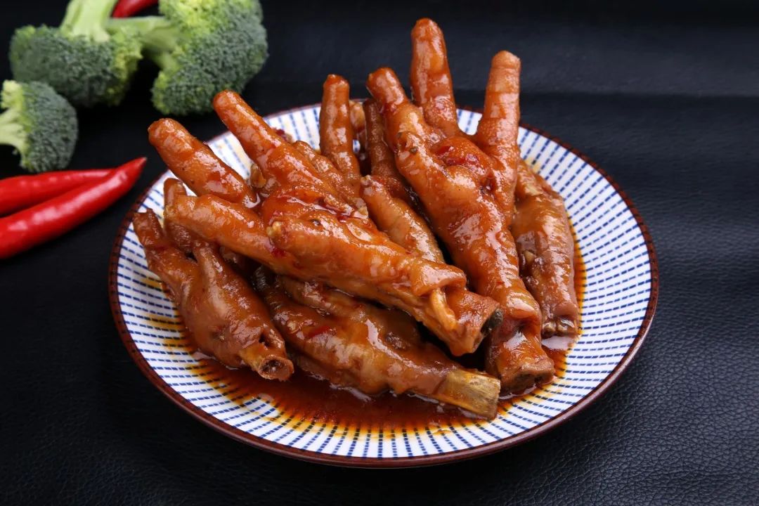 千亿泡卤赛道，暴利凤爪成为「大品类」