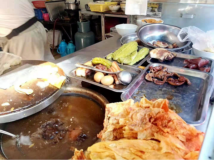 隆江猪脚饭，也被困在系统里