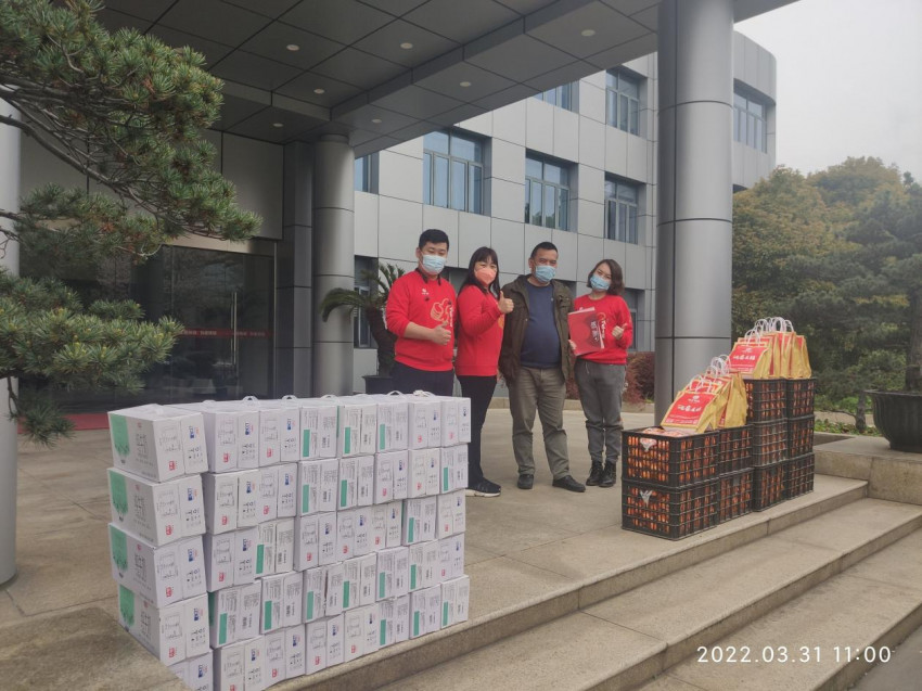 阿甘锅盔：小店大爱，向光前行