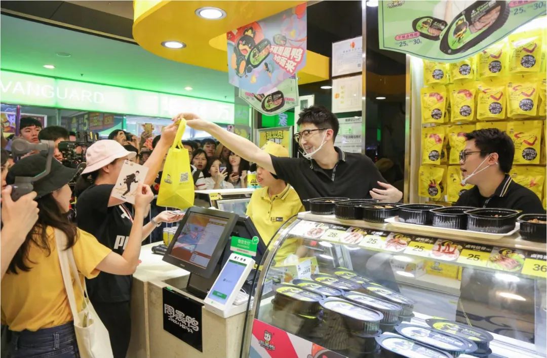 卤味巨头跨界做盒饭！是市场玩票还是战略试探？