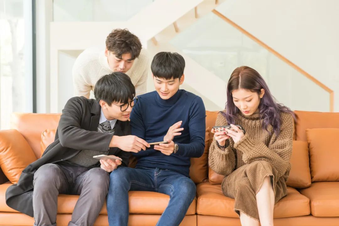 贤合庄闹剧，重挫明星餐饮！