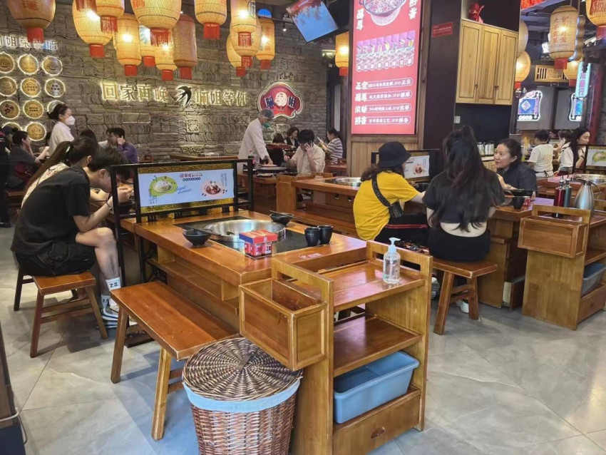 牛油又迎涨价潮，数十万火锅餐企如何应对成本困境？