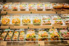 罗敏再上热搜，靠撒钱蹭热度的趣店预制菜能成