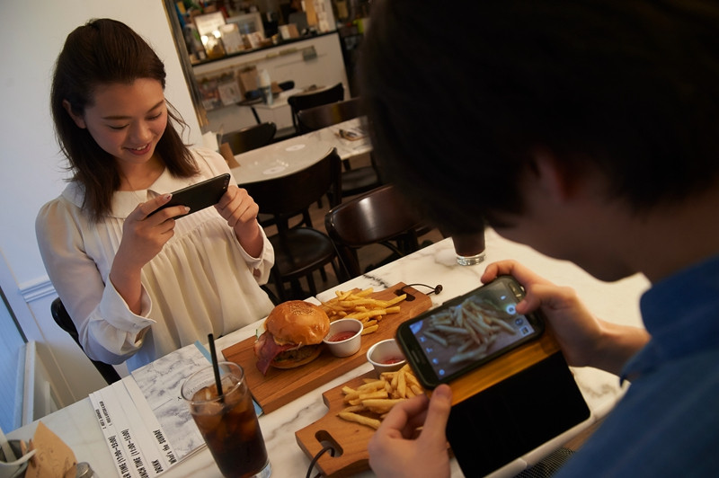 吃霸王餐、虚假宣传，探店乱象频现，该如何规范？