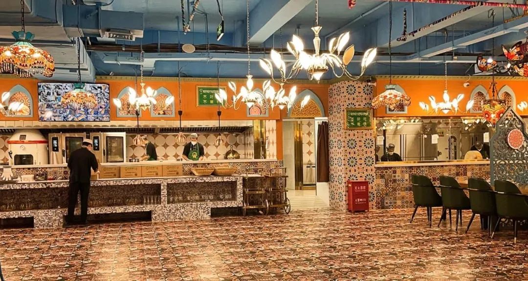 新疆被全国游客挤爆！悄悄走热的新疆菜未来可期？