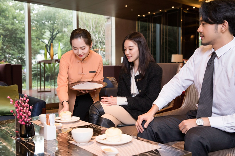 北京13名餐饮从业人员购买假冒健康证,已被警方拘留