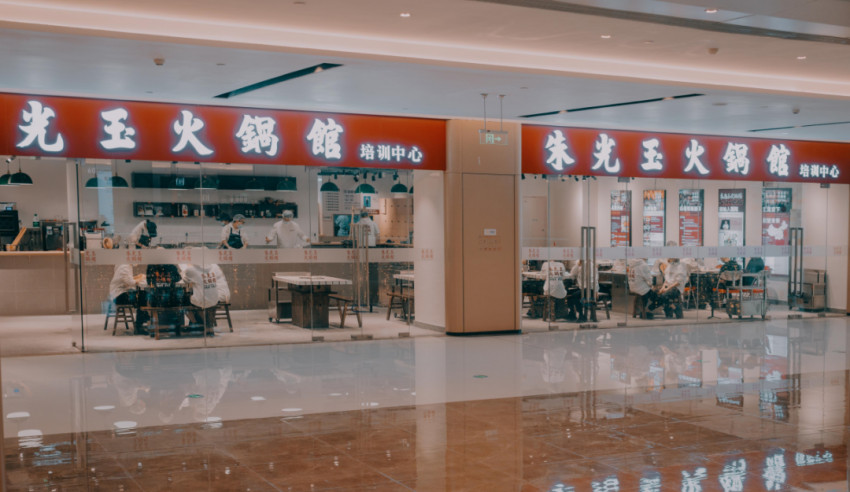 单店月营收高达500万,朱光玉火锅馆高速成长的秘诀是什么?