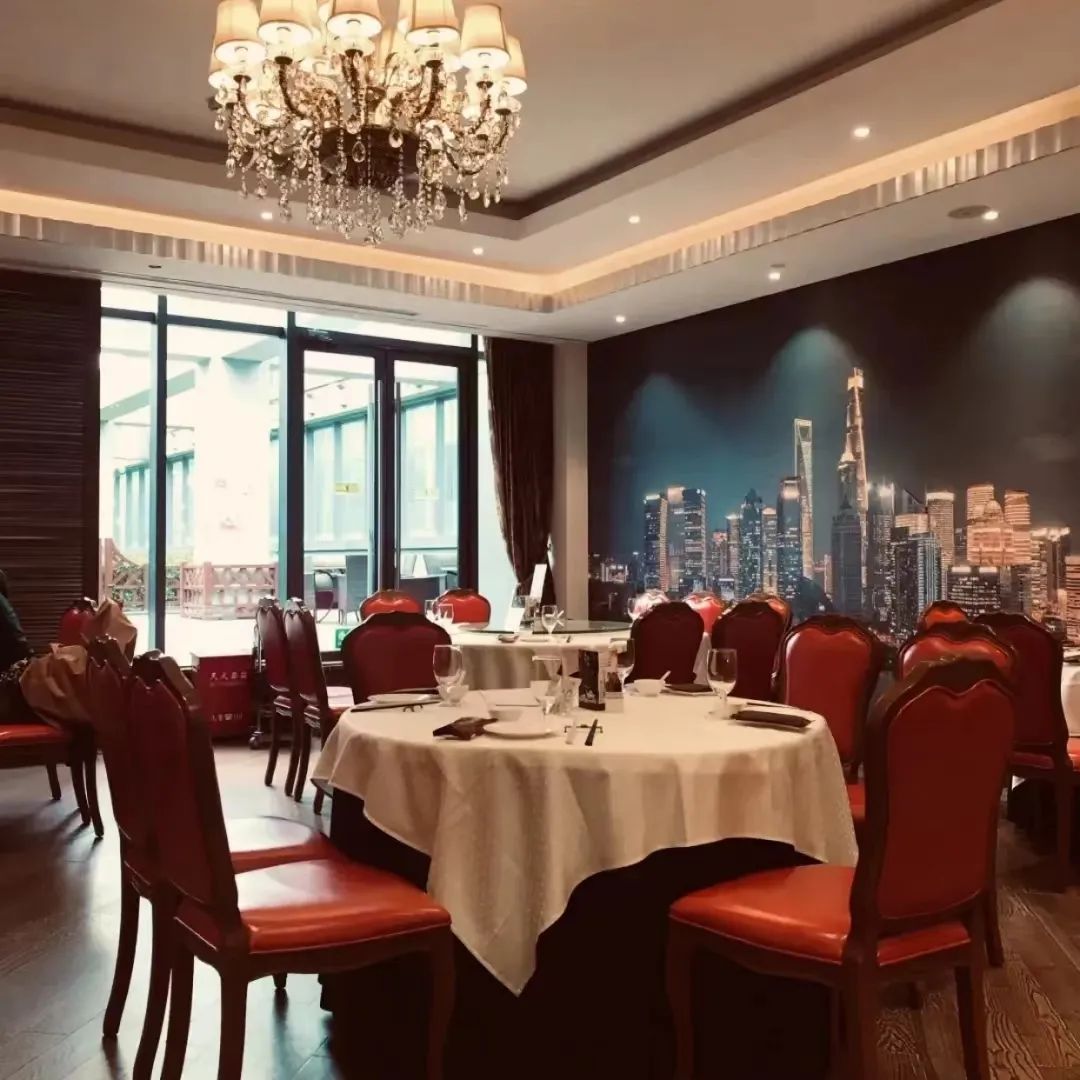 上海小南国发布盈利预警；寿司郎否认“禁止员工说粤语”