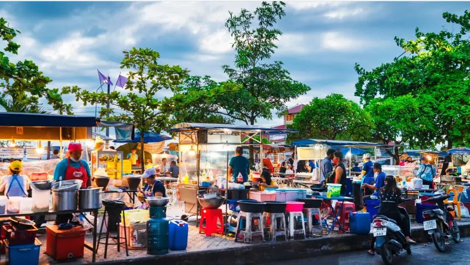 餐饮老板的新焦虑：疫情还没结束，房租又要涨了！