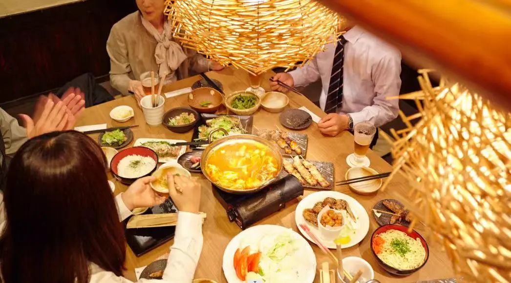 餐饮老板们如何玩转抖音，纵横线上经营时代？