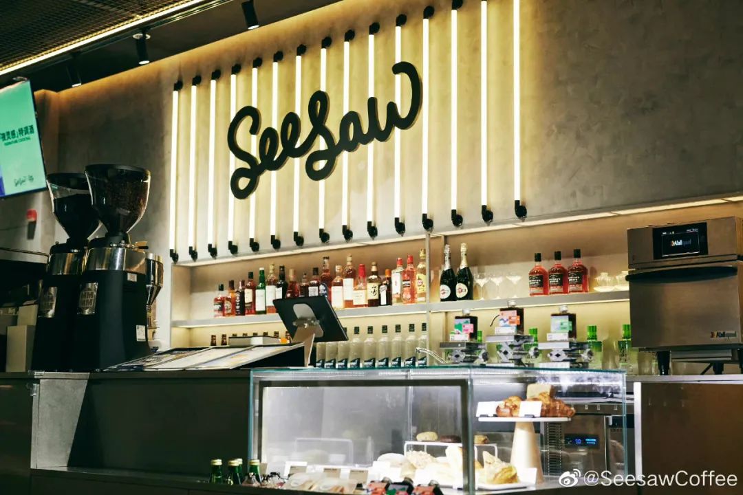 巨头争相布局的“日咖夜酒”，真的那么“上头”？