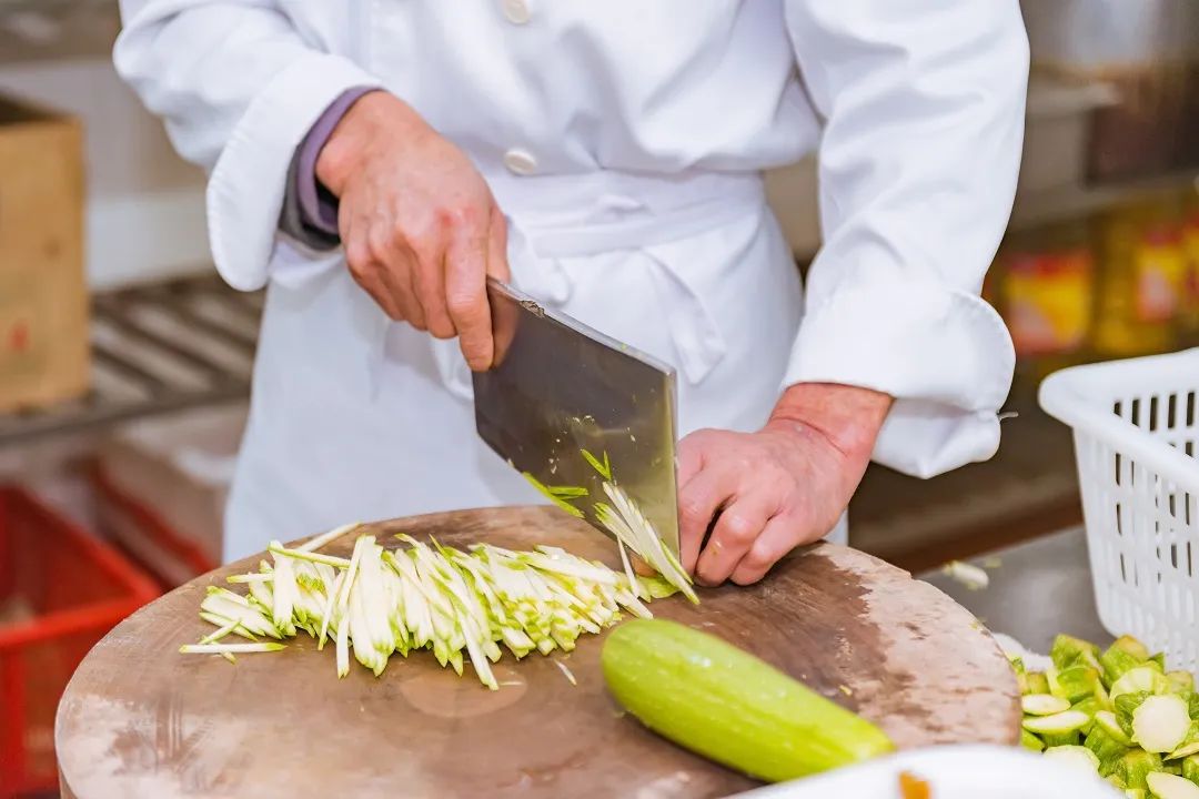 预制菜正在改变家庭厨房，餐厅会因此发生改变吗？