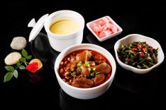 杭州夫妻投入30多万加盟卖预制菜，1天流水不到