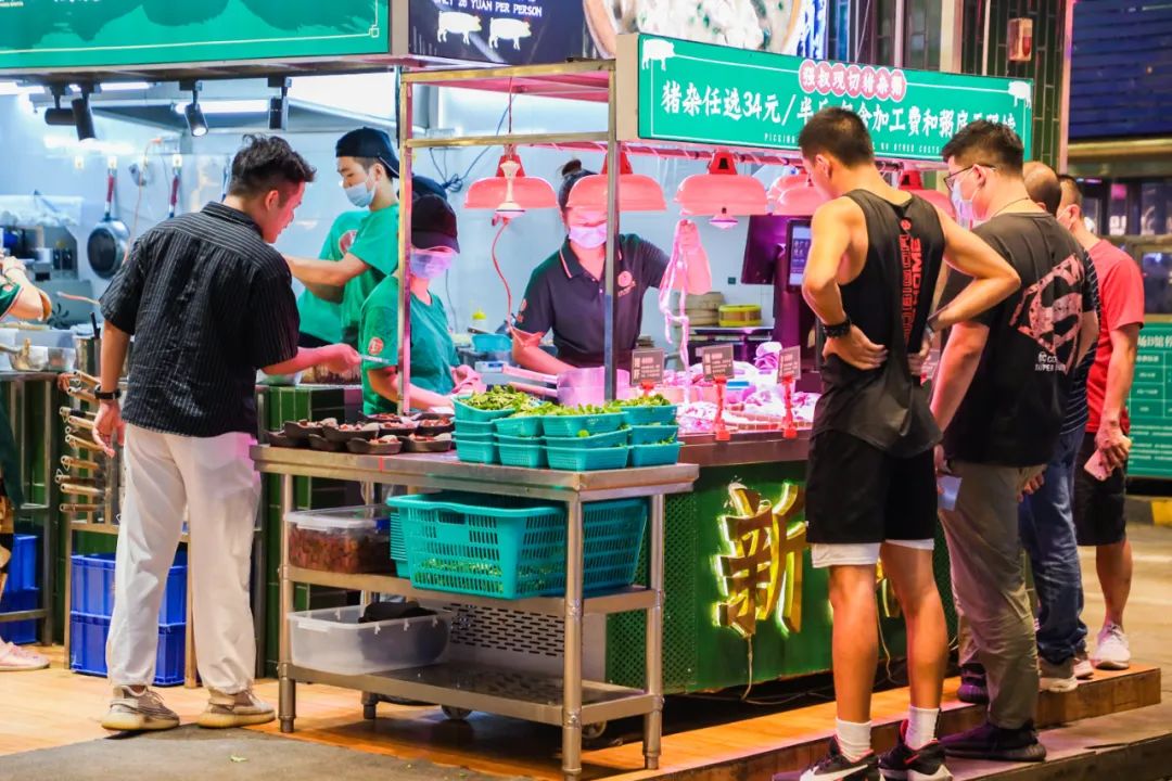 出身广东小县城，“蹿红”珠三角！猪杂粥凭啥打开流行密码？