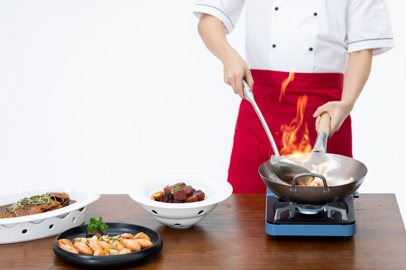 餐馆推出1毛钱“点厨师”现做，预制菜慌了？