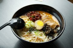 味千拉面半年亏损1亿，日式快餐节节败退