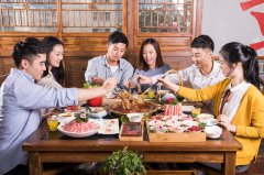 “菜单+自助餐”新餐饮模式悄然兴起，你会买单