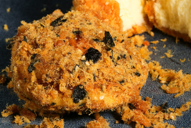 重启扩张却陷食安危机：烘焙业遇冷之下，老牌鲍师傅如何应对？