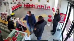 三人均为执法人员！官方通报“奶茶店先欢迎后