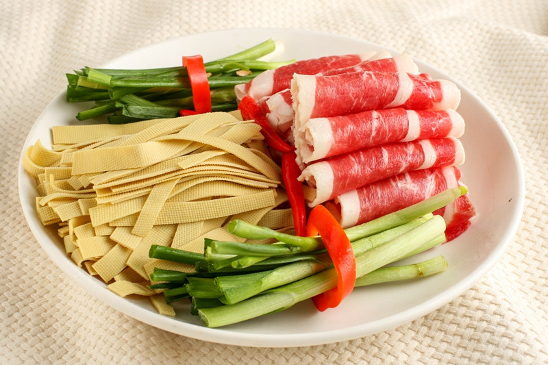 第三季度巨亏超6亿，三次收到退市警告的趣店“继续挥刀”预制菜