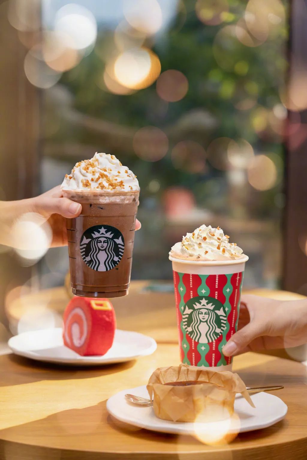 喜茶奈雪集体下沉，「茶饮界星巴克」终究是个伪命题