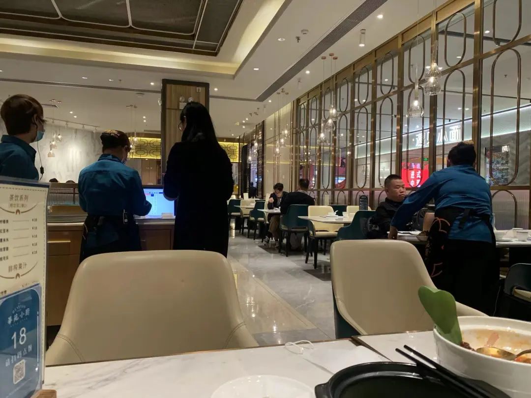 恢复堂食后,营业额却不到五成!餐饮业遭遇煎熬的“阵痛期”